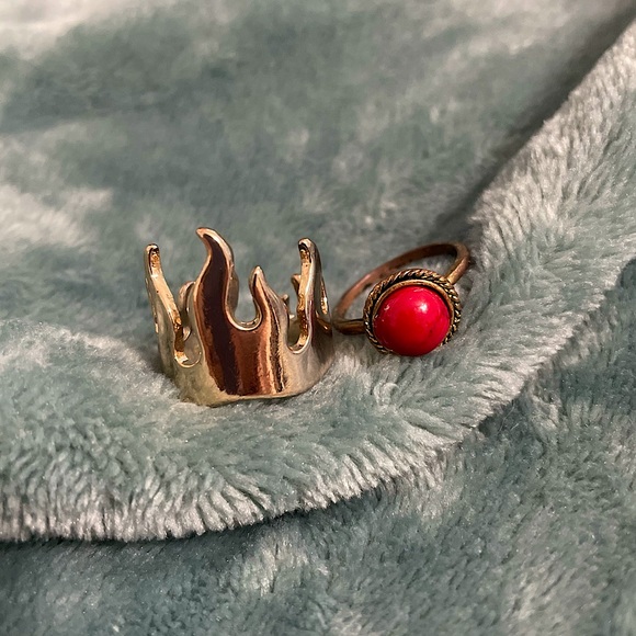 ⭐️Fire and Gem Ring Set - Picture 1 of 3